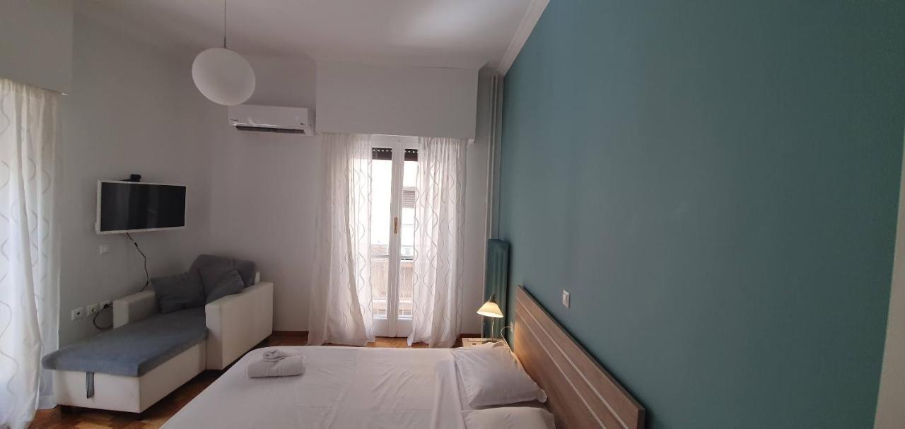 Ferienwohnung Beautiful Renovated Flat In Athen Exterior foto